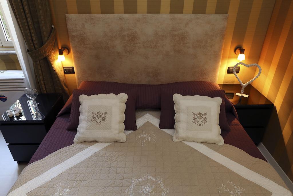 Caracciolo Guest House Roma Oda fotoğraf