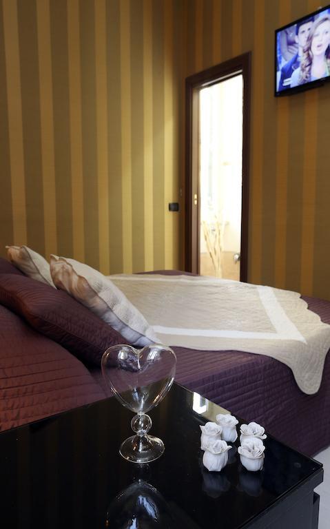 Caracciolo Guest House Roma Oda fotoğraf