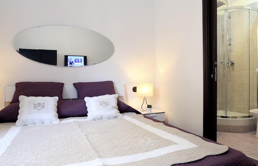 Caracciolo Guest House Roma Oda fotoğraf